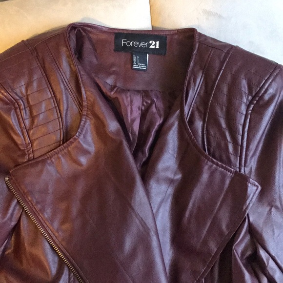 Maroon leather jacket - Picture 3 of 4